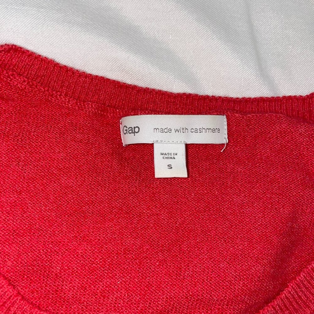 Red Ruffled Cashmere-blend Lightweight Sweater. - Picture 4 of 10